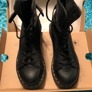 Dr marten “Coroline” boot